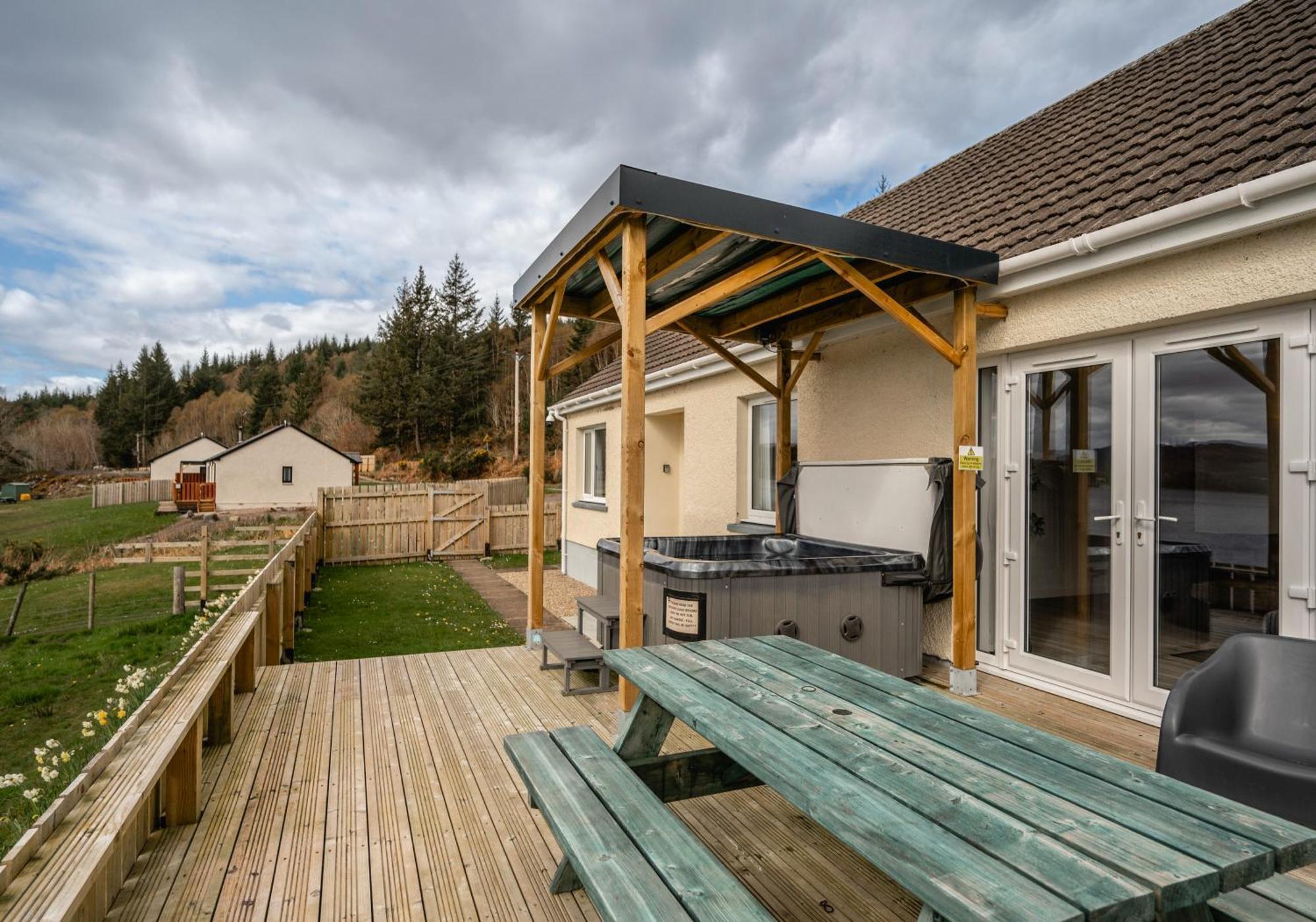 Loch Ness Cottage Fort Augustus Exterior photo